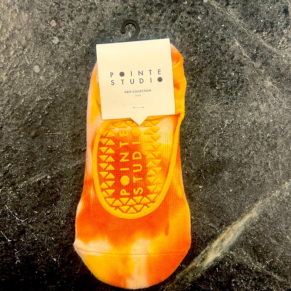 Pointe Studio Grippy Socks